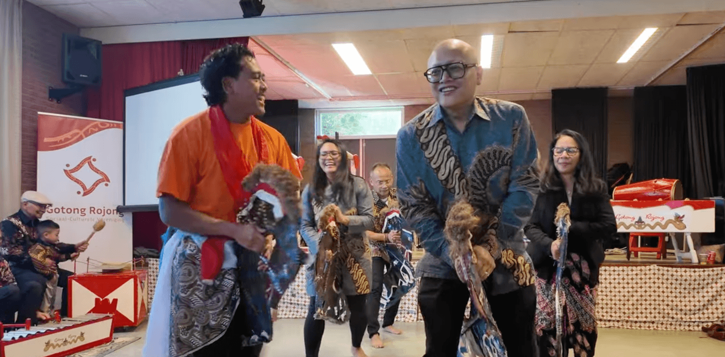 Djaran Kepang-dansers met gevlochten paarden tijdens een open dag